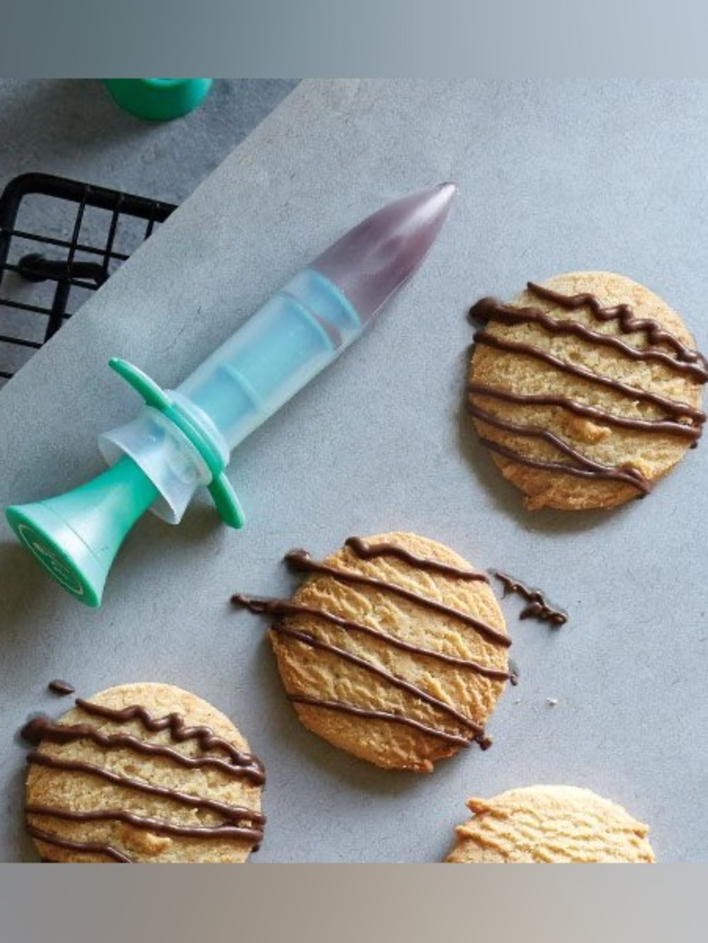 Pampered Chef Chocolate Drizzler Kitchen Tool Cookie Decorating NIP